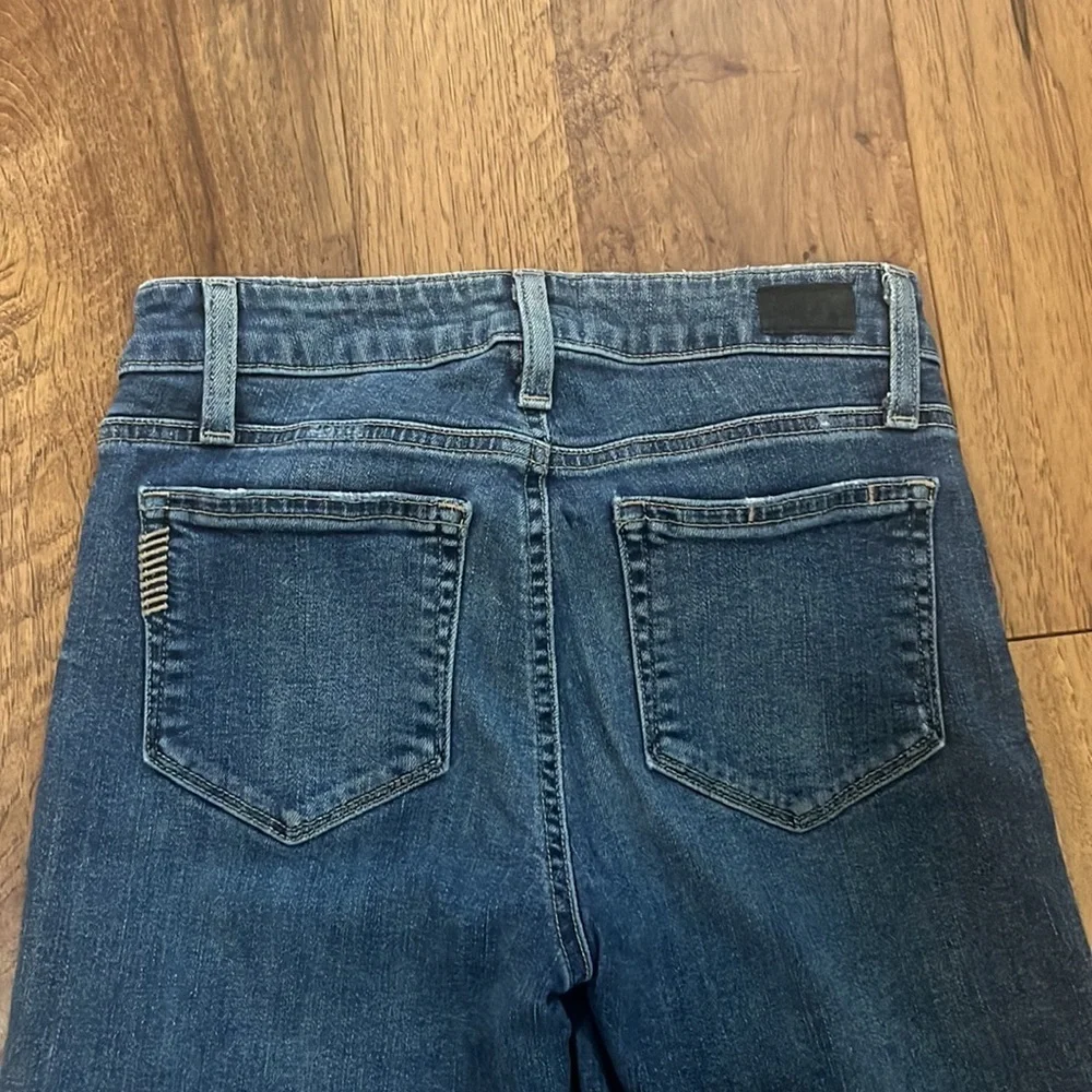 PAIGE Woman’s Skyline Skinny Crop Jeans Size 25